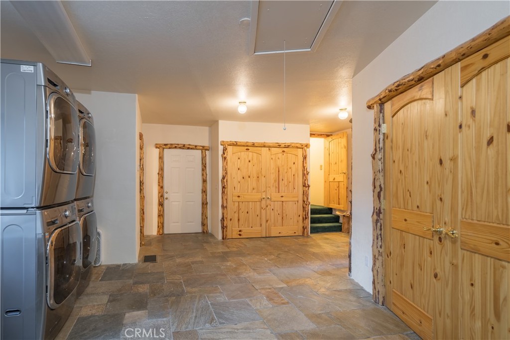1901 State Lane