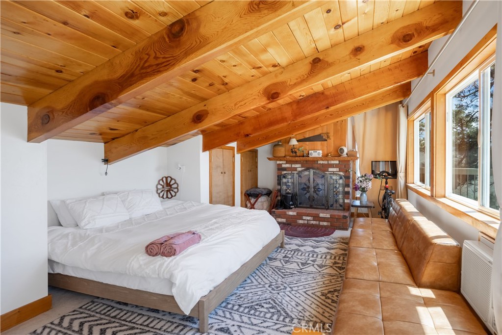 39563 Raccoon Drive