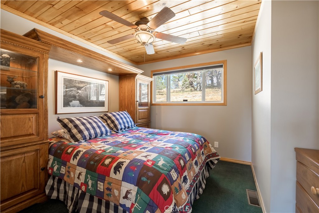 43656 Ridge Crest