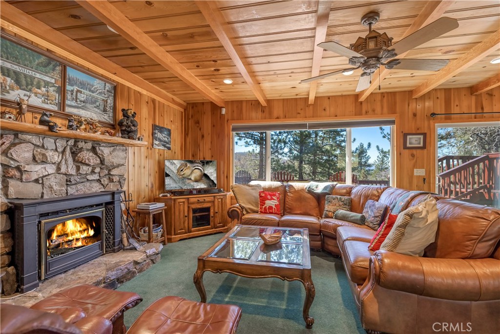 43656 Ridge Crest