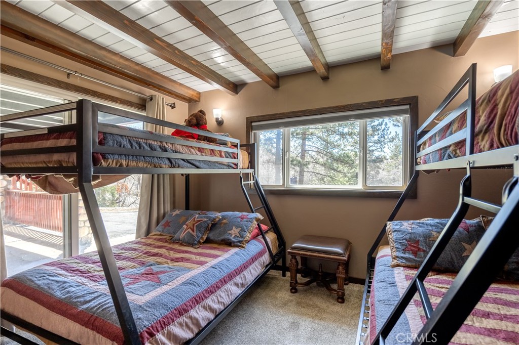 43656 Ridge Crest