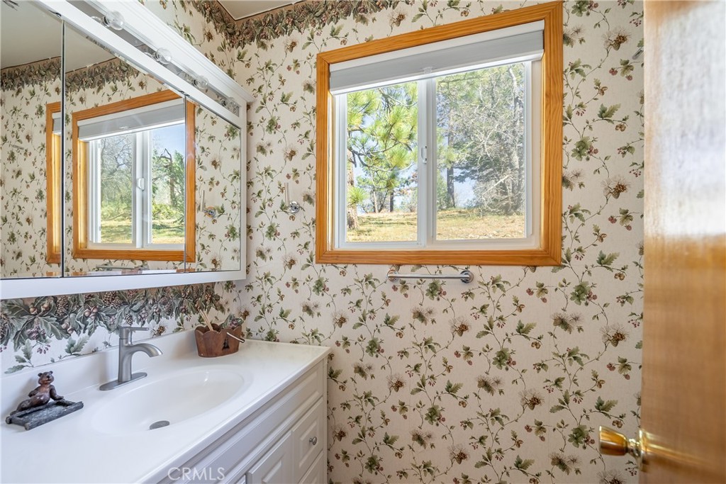 43656 Ridge Crest