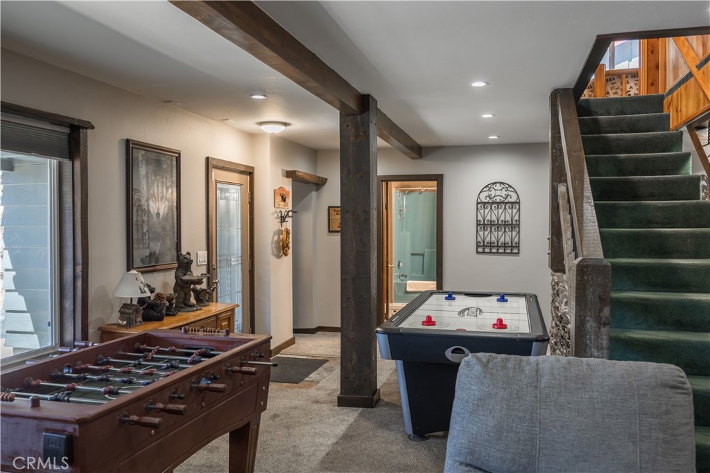 43656 Ridge Crest
