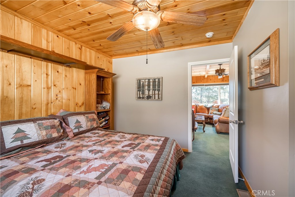 43656 Ridge Crest