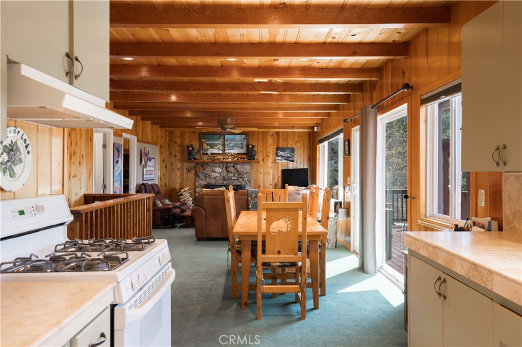 43656 Ridge Crest