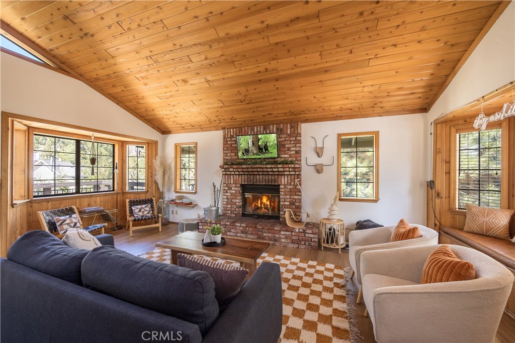 42672 Juniper Drive