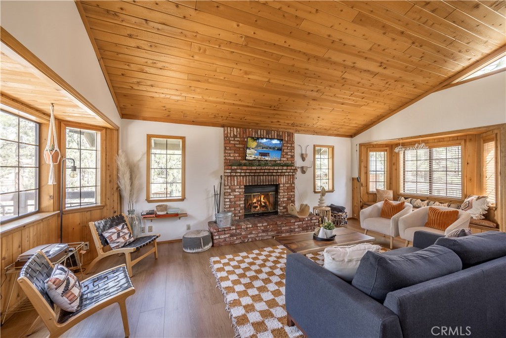 42672 Juniper Drive