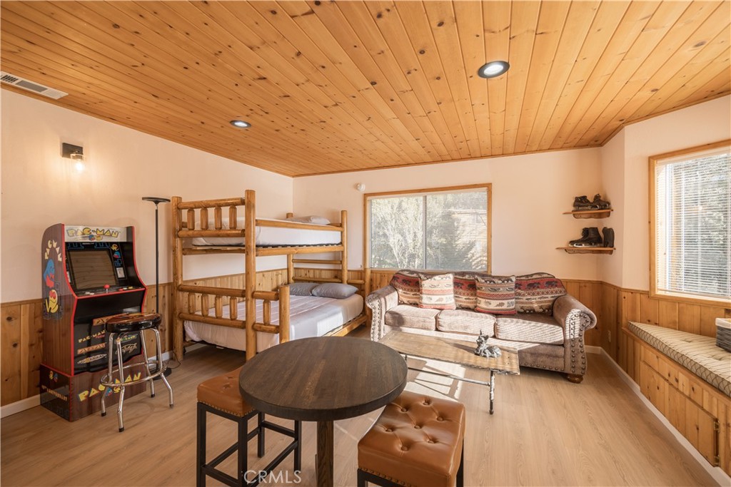 43911 Yosemite Drive