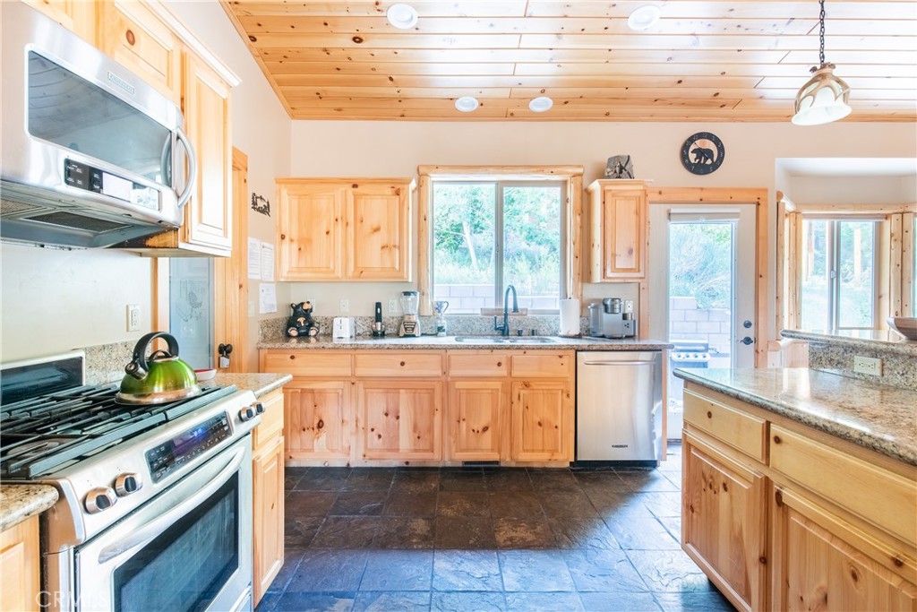 43628 Yosemite Drive