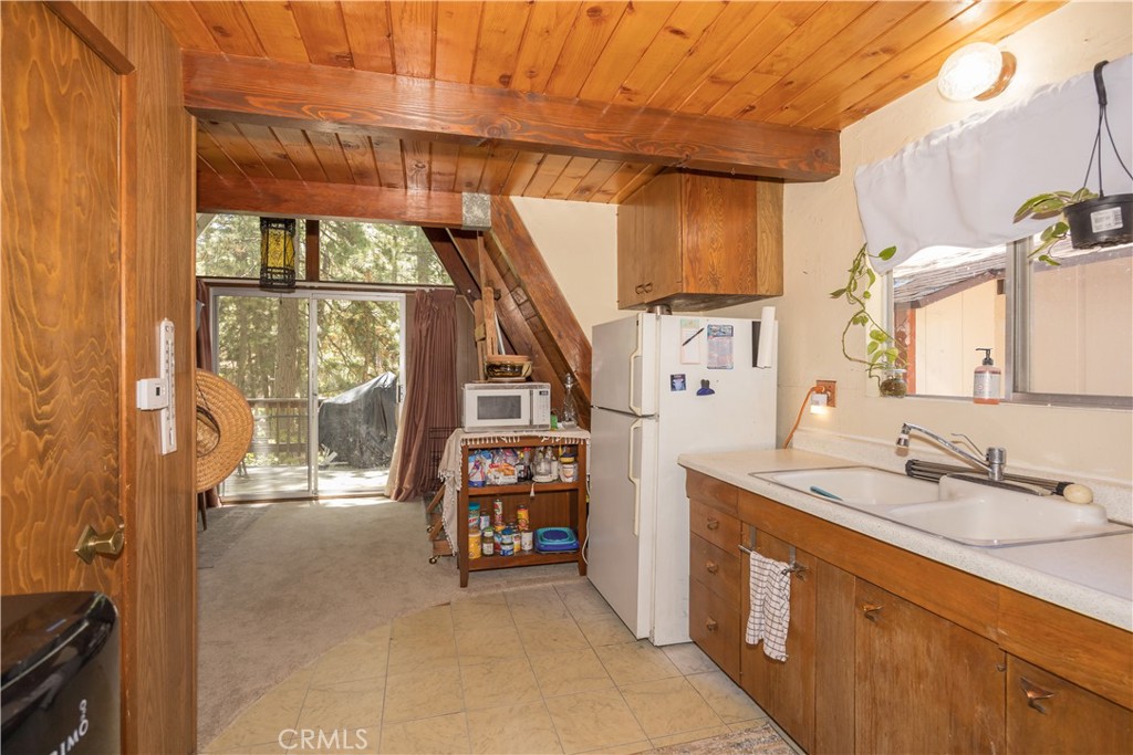 33075 Blue Bird Lane