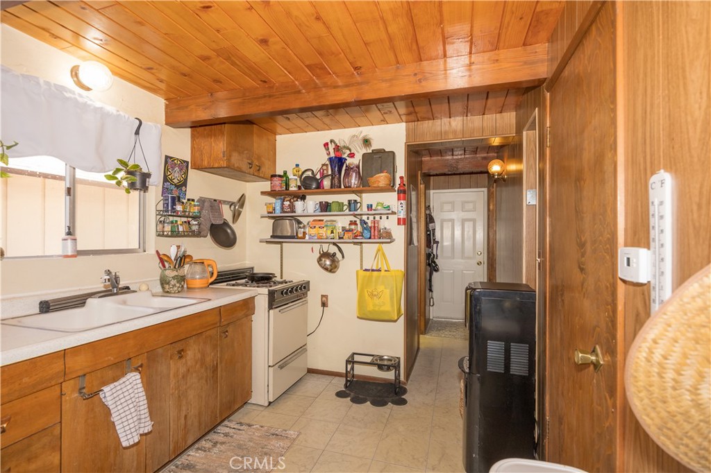 33075 Blue Bird Lane