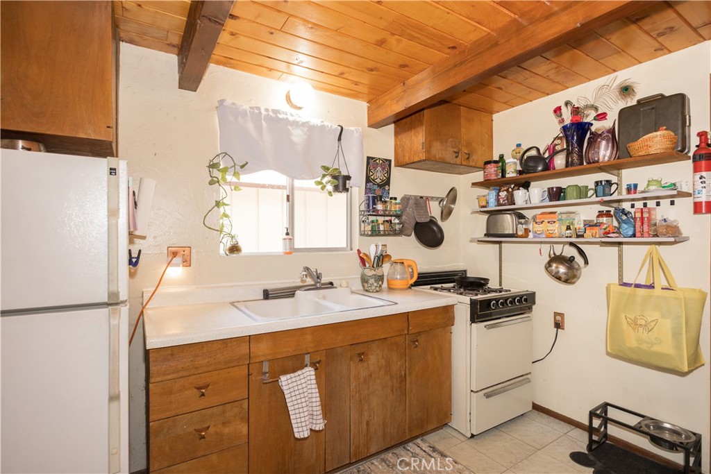 33075 Blue Bird Lane