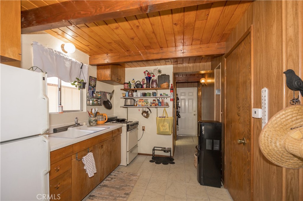 33075 Blue Bird Lane