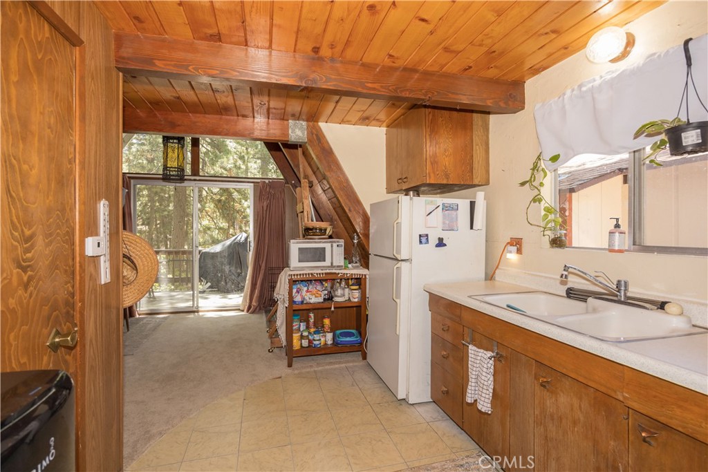 33075 Blue Bird Lane