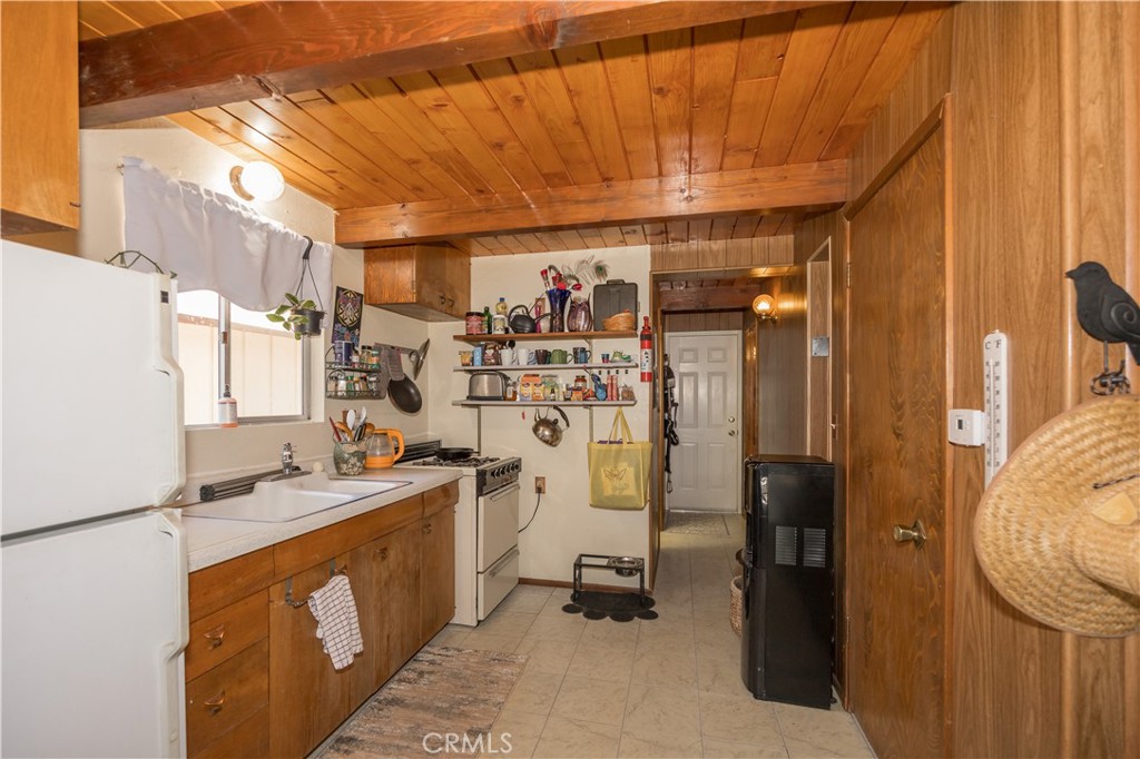 33075 Blue Bird Lane
