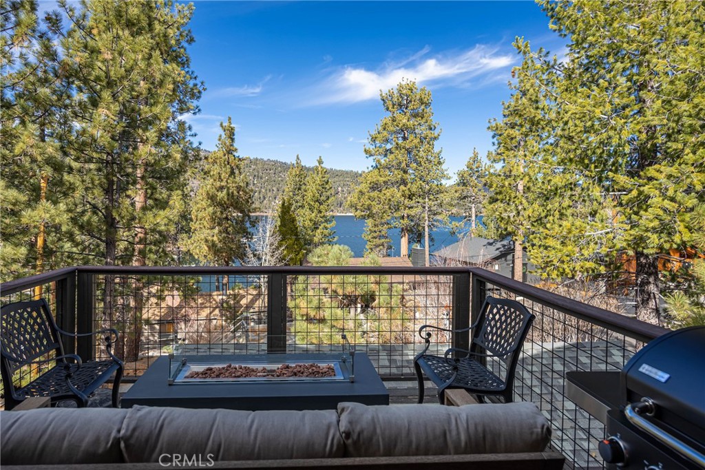 752 Cove Drive