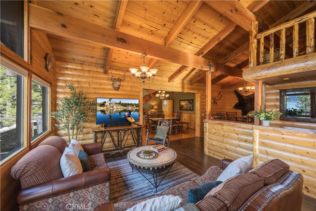 752 Cove Drive
