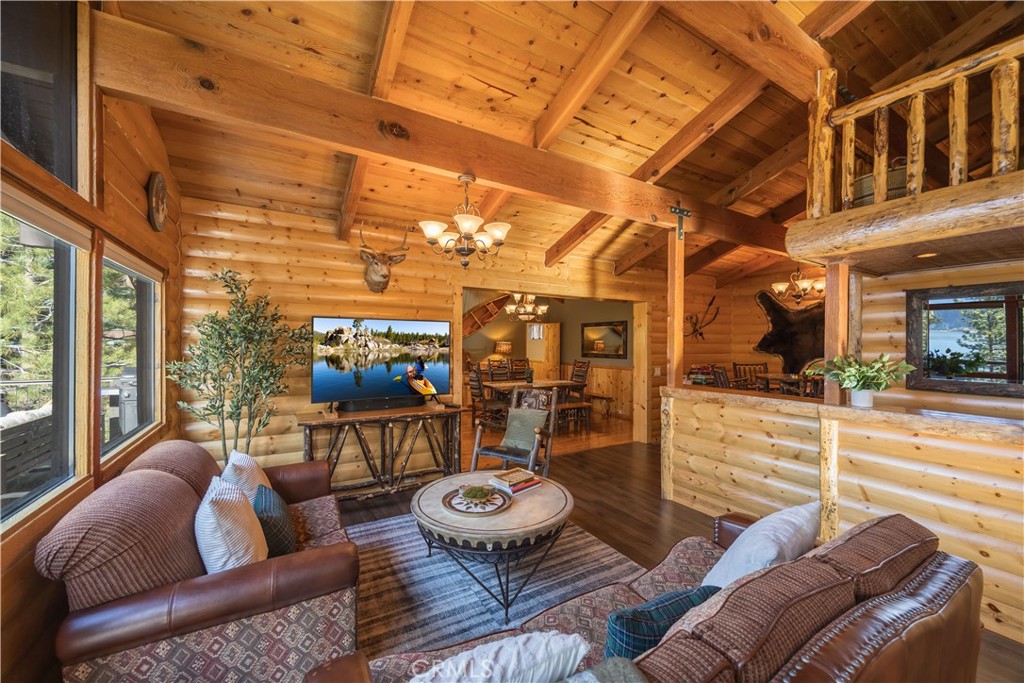 752 Cove Drive