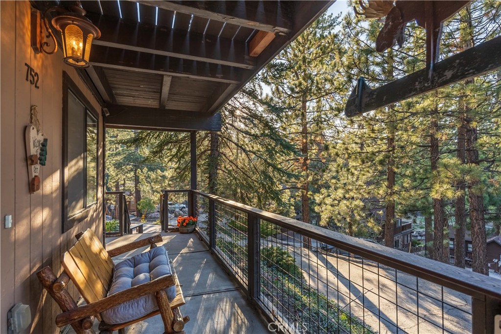 752 Cove Drive