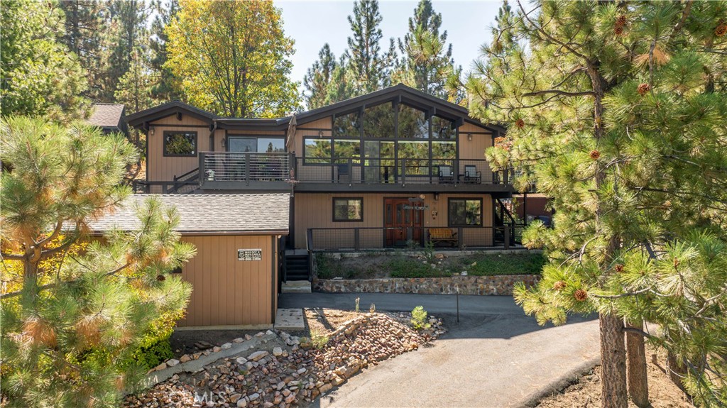 752 Cove Drive