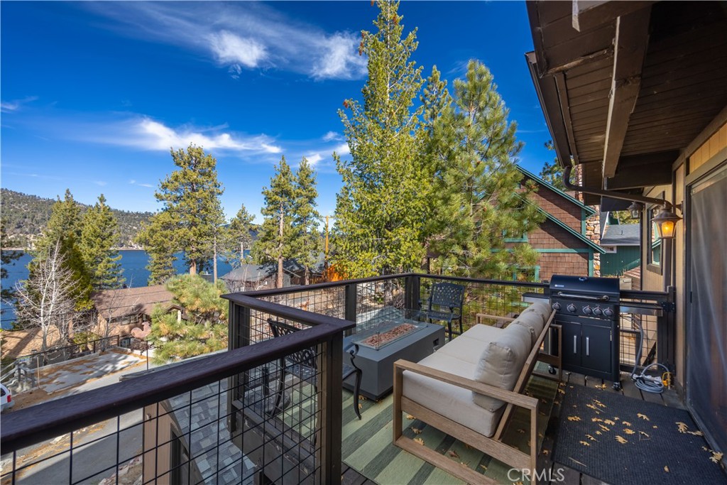 752 Cove Drive