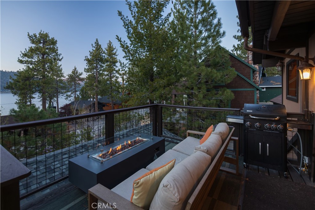752 Cove Drive