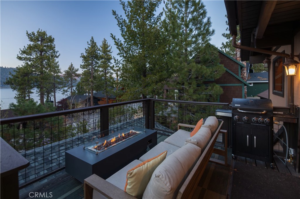 752 Cove Drive