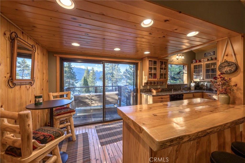 752 Cove Drive