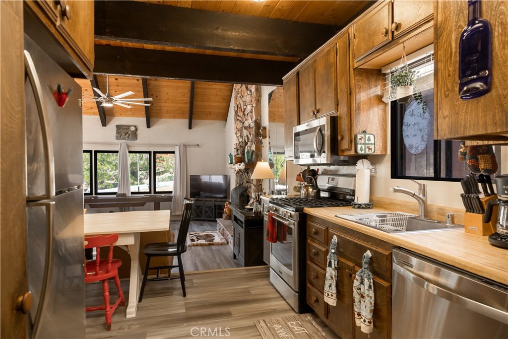 39945 Trail Of The Whispering Pines