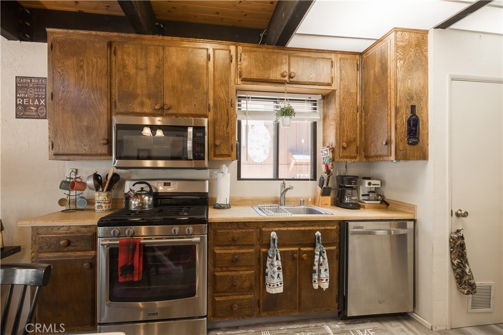 39945 Trail Of The Whispering Pines