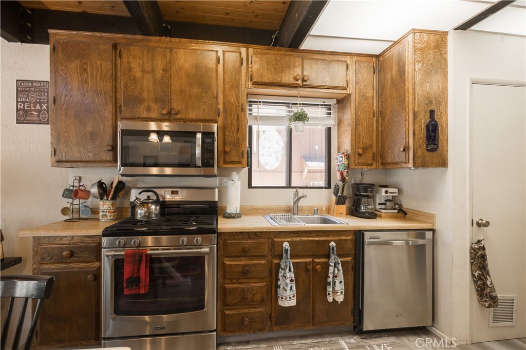 39945 Trail Of The Whispering Pines