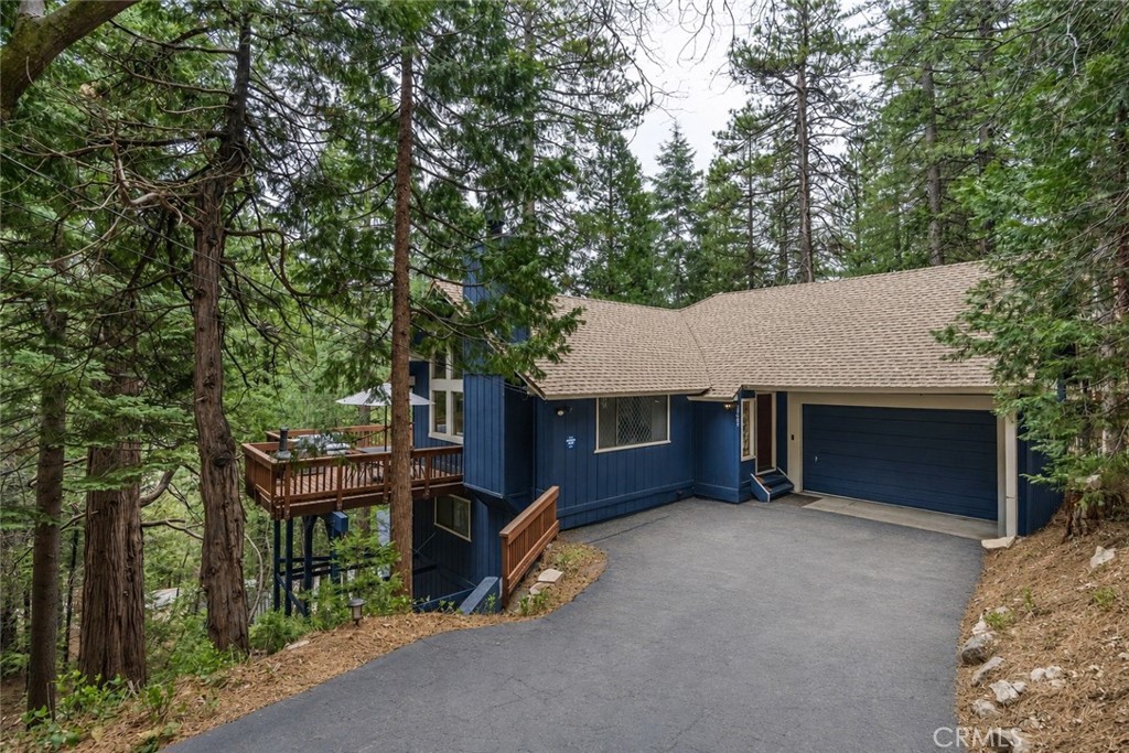 26645 Lake Forest