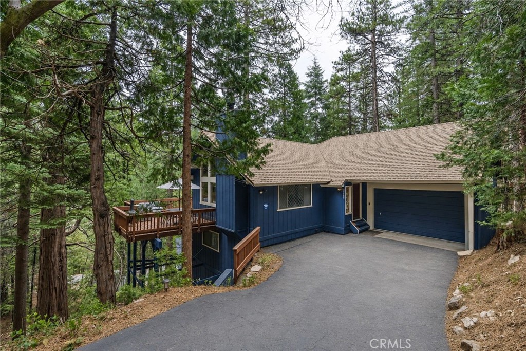 26645 Lake Forest