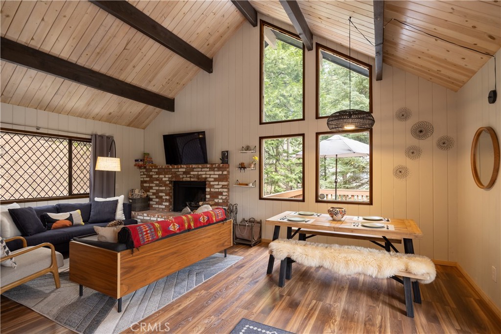26645 Lake Forest