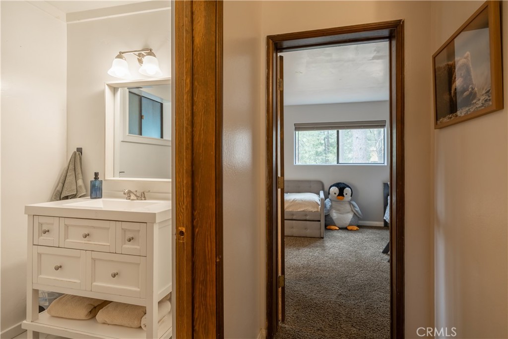 26645 Lake Forest