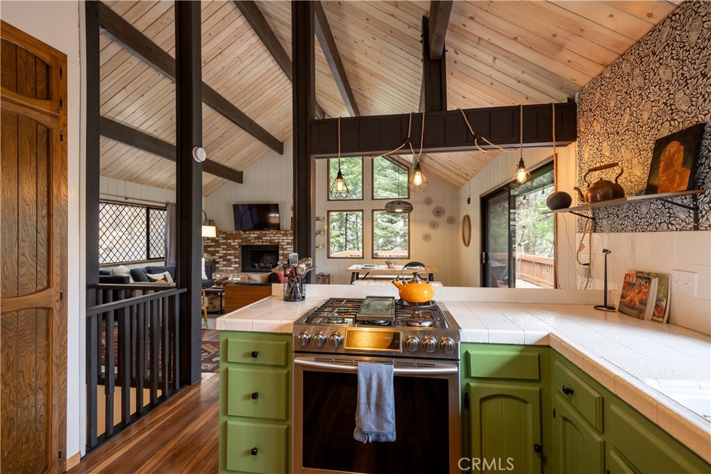 26645 Lake Forest