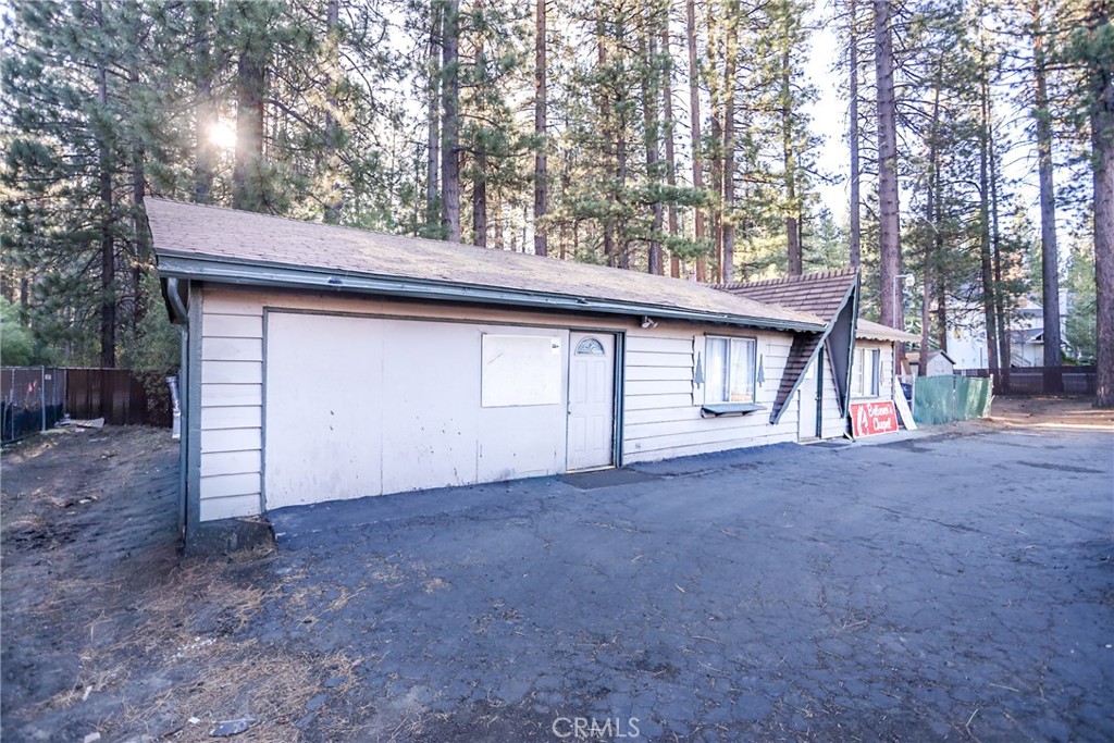 42180 Moonridge Road