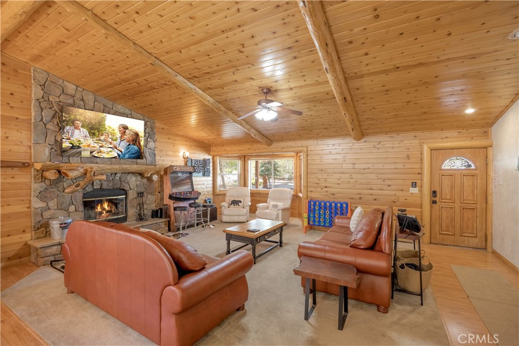 166 N Teakwood Drive