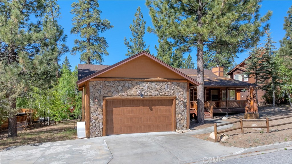 166 N Teakwood Drive