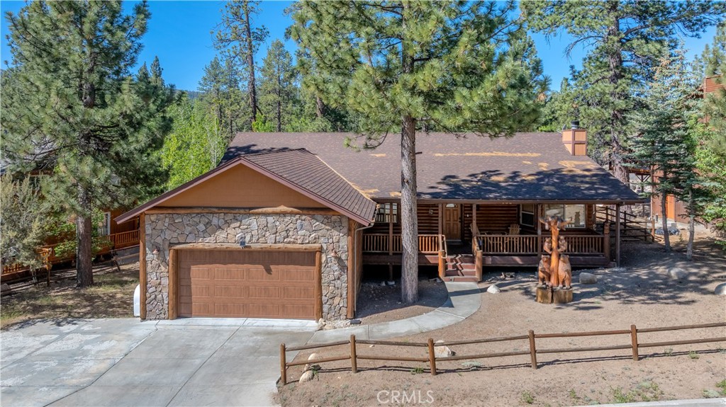 166 N Teakwood Drive