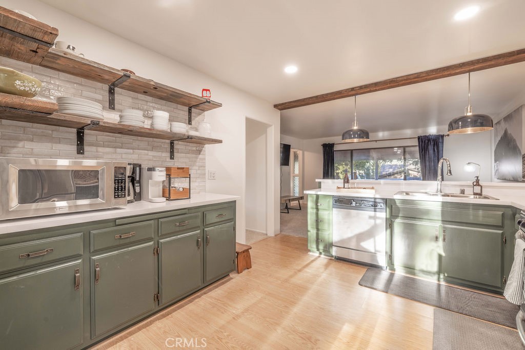 170 N Eureka Drive