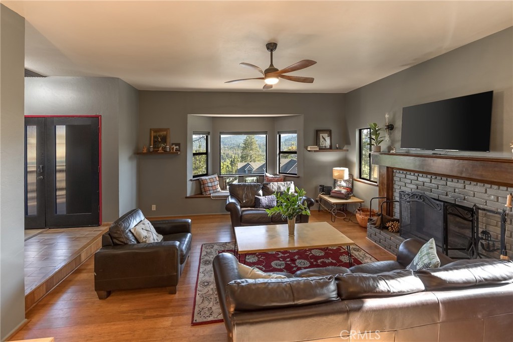 27808 Alpen Drive
