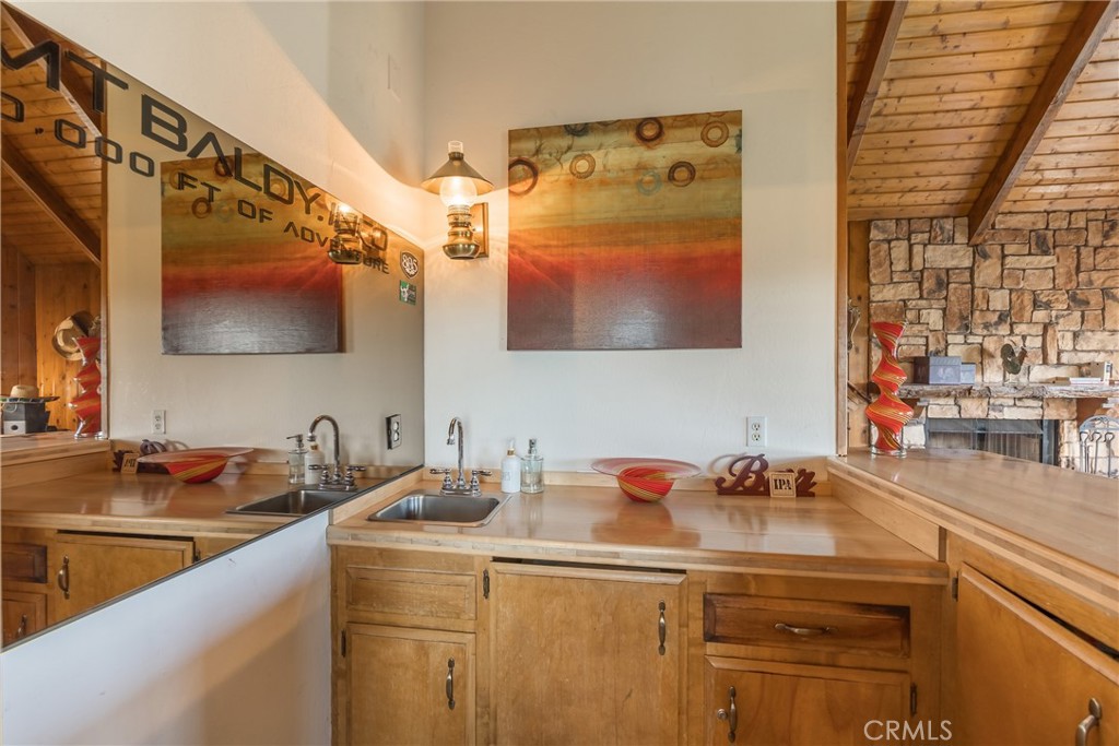 27808 Alpen Drive