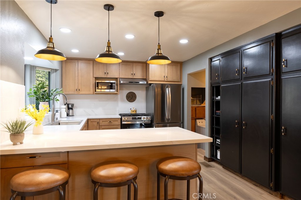 27808 Alpen Drive