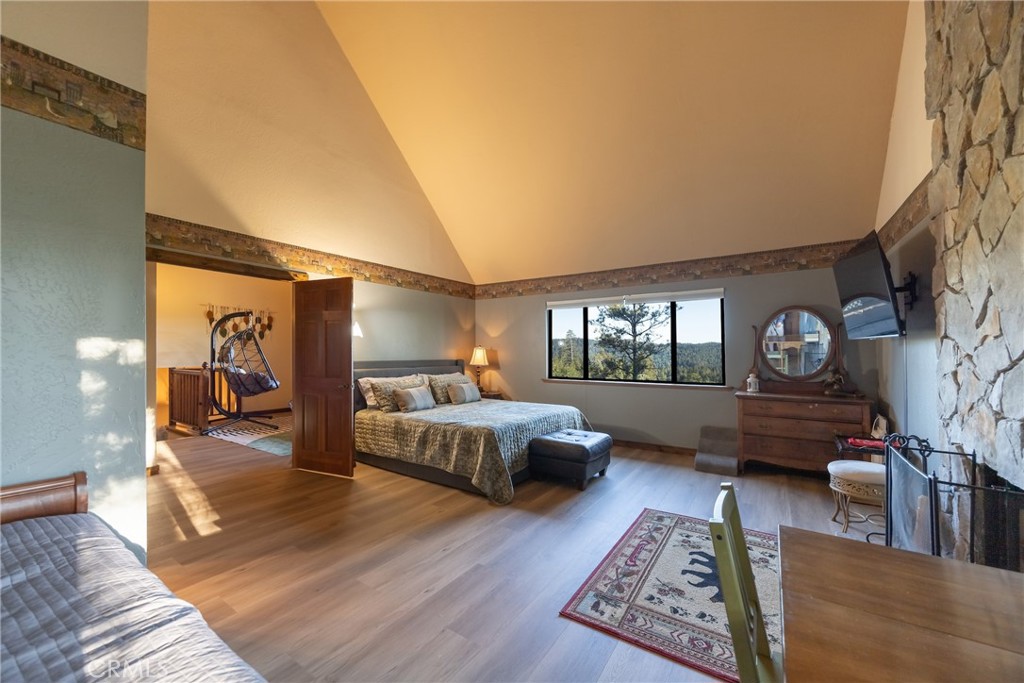 27808 Alpen Drive