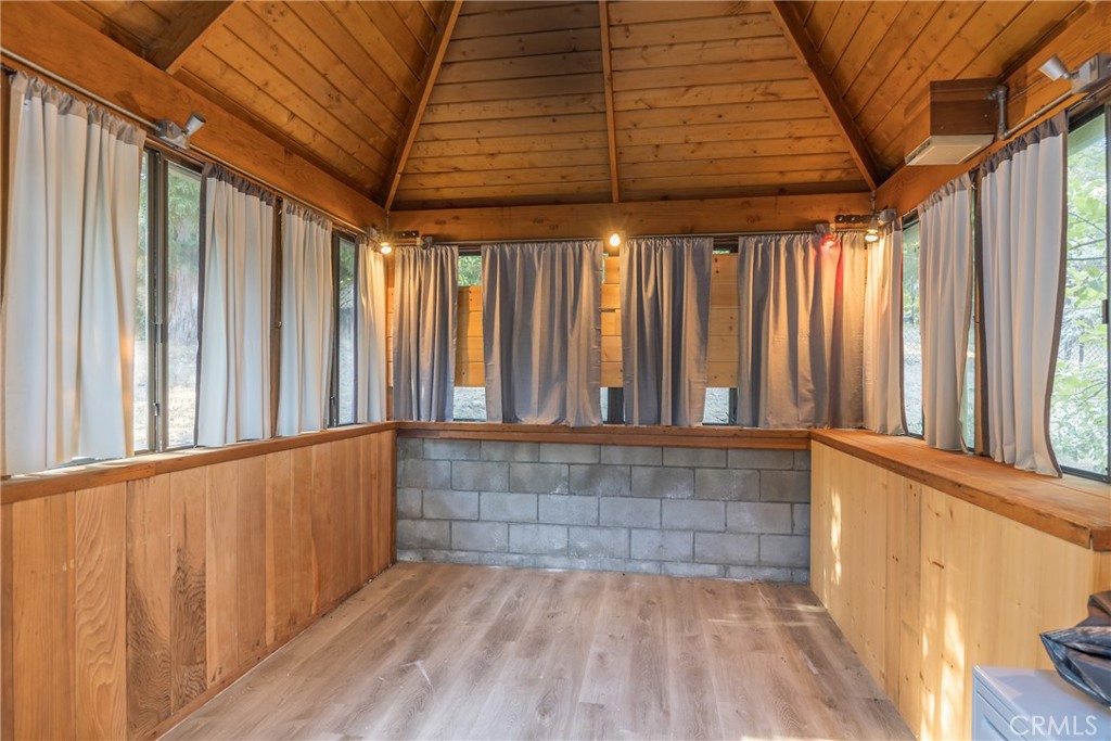 27808 Alpen Drive