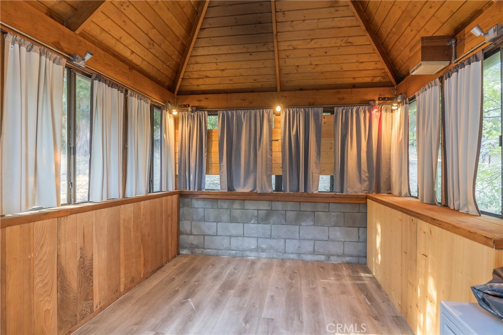 27808 Alpen Drive