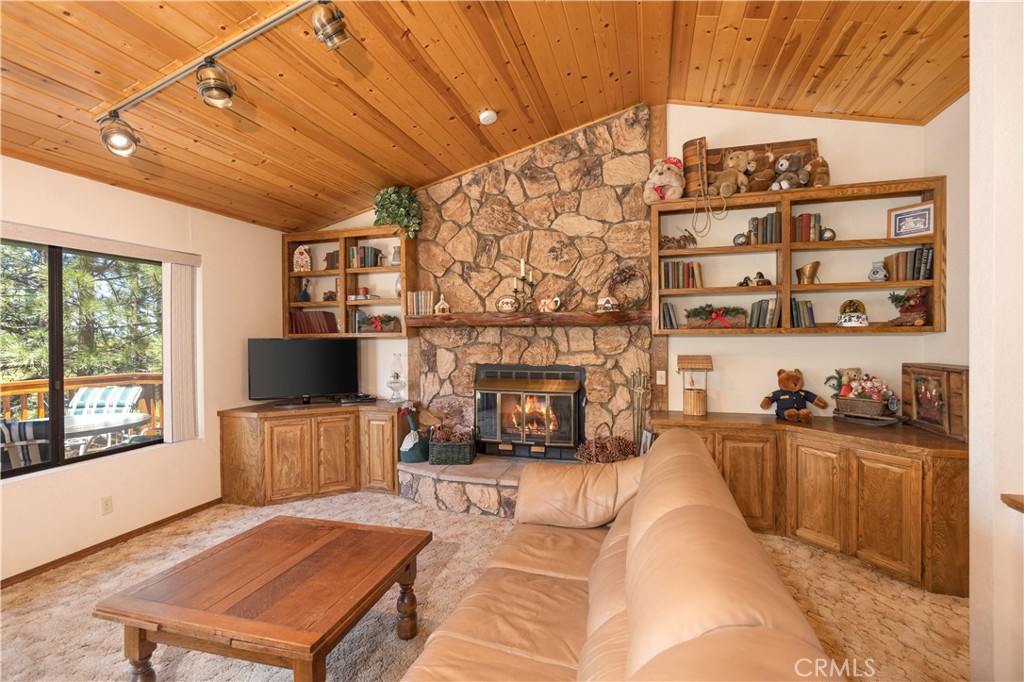 696 Menlo Drive