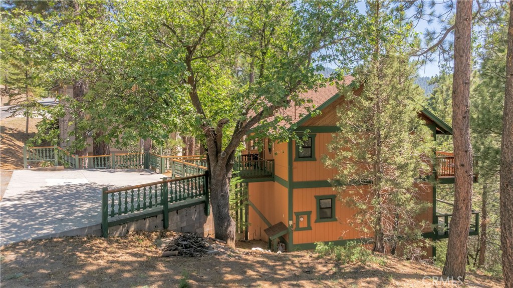 696 Menlo Drive