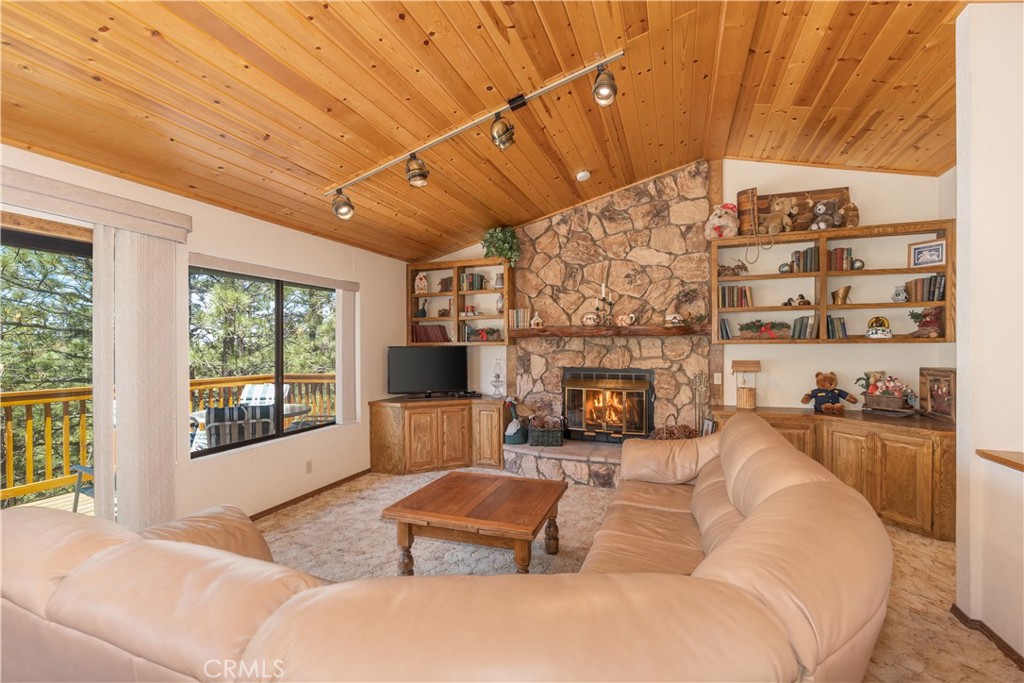 696 Menlo Drive